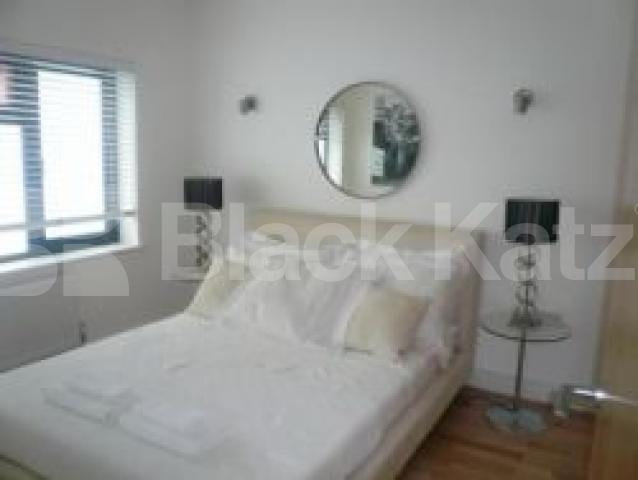 			3 Bedroom, 1 bath, 1 reception House			 Black Boy Lane, TOTTENHAM